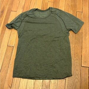 lululemon athletica Olive Green Short Sleeve metal vent Tech Tee